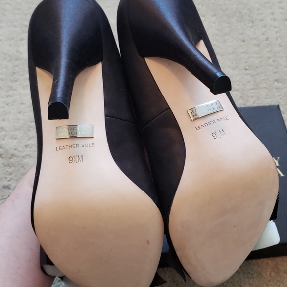 Badgley Mischka - Chocolate Brown Satin Bow Heels - Picture 4 of 6